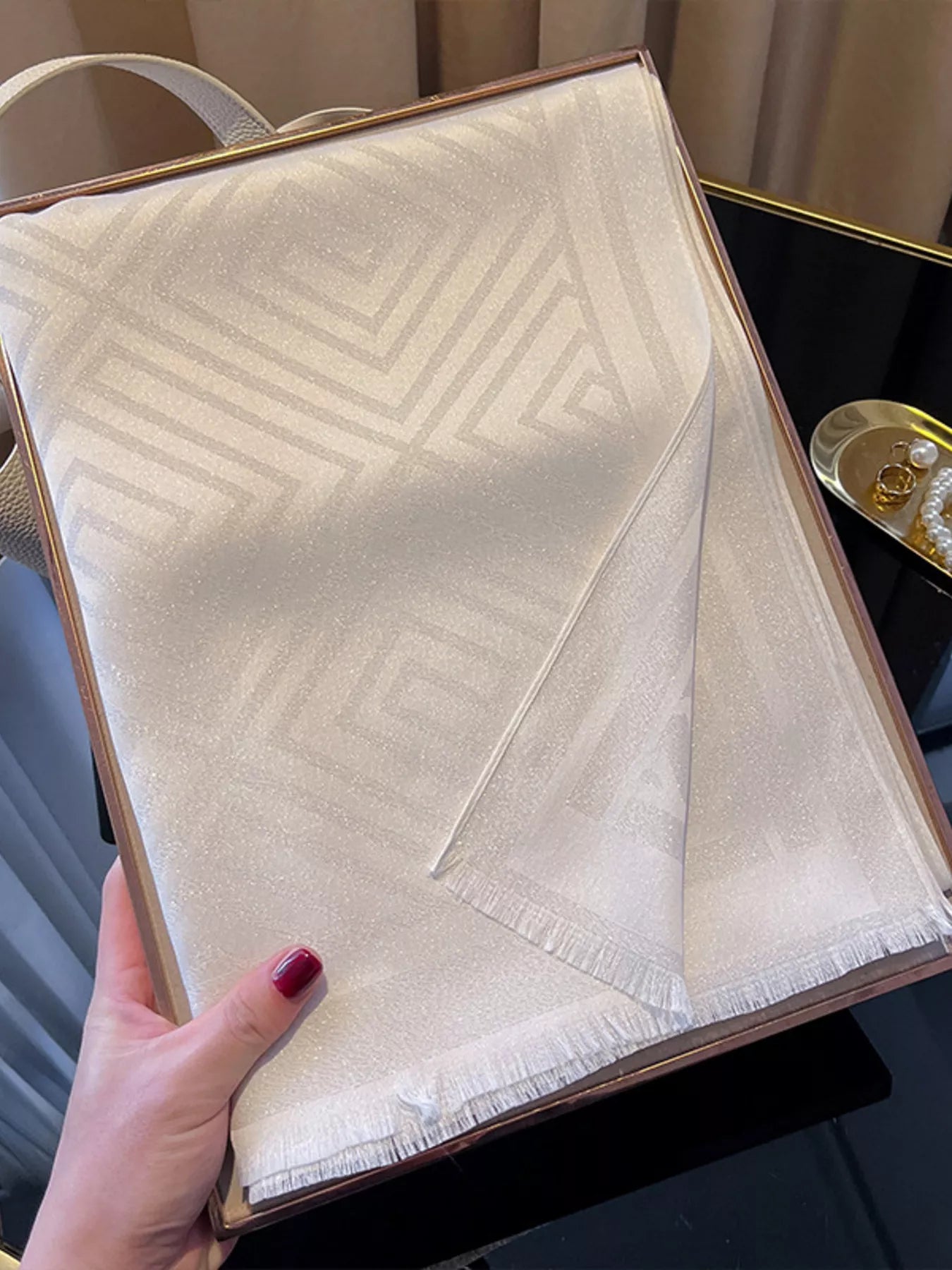 31a965cbd2da4ecc8ec32f2df4d54d75-Max-Origin